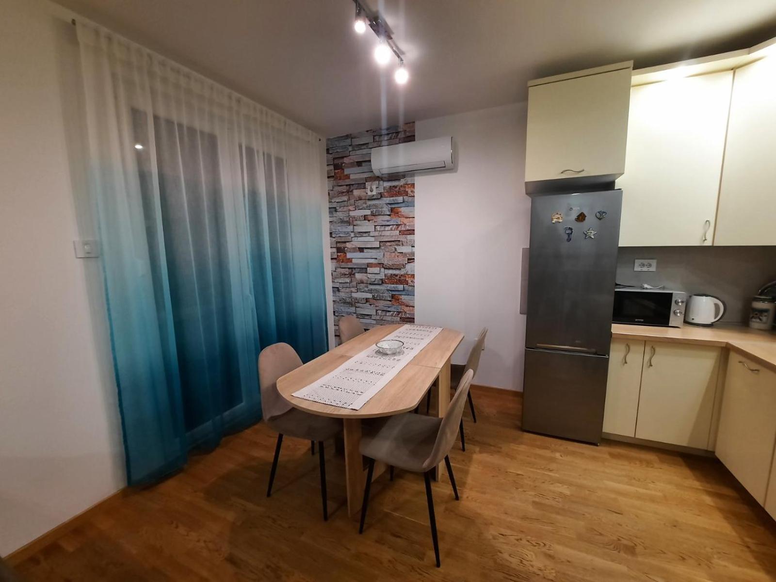 Lux Advent Apartment Subotica Extérieur photo
